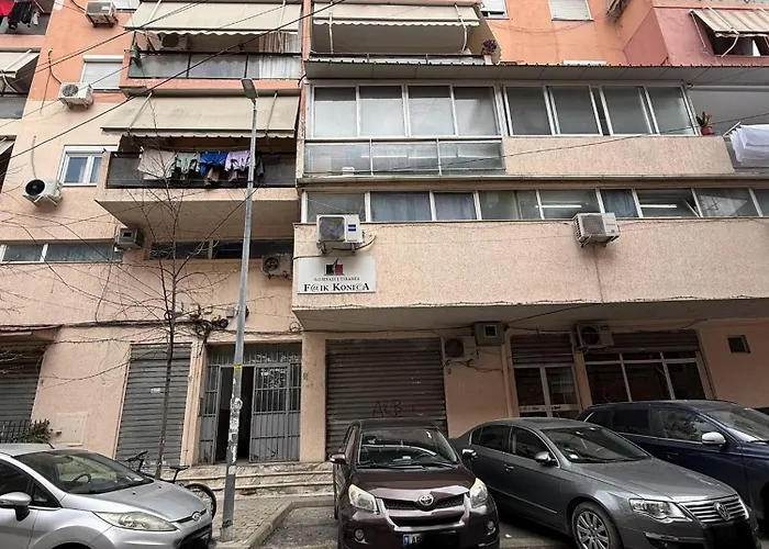 Mia * Тирана
