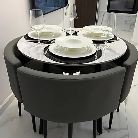 Mia 201